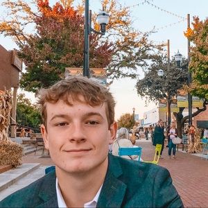 Meet your Posher, Layton